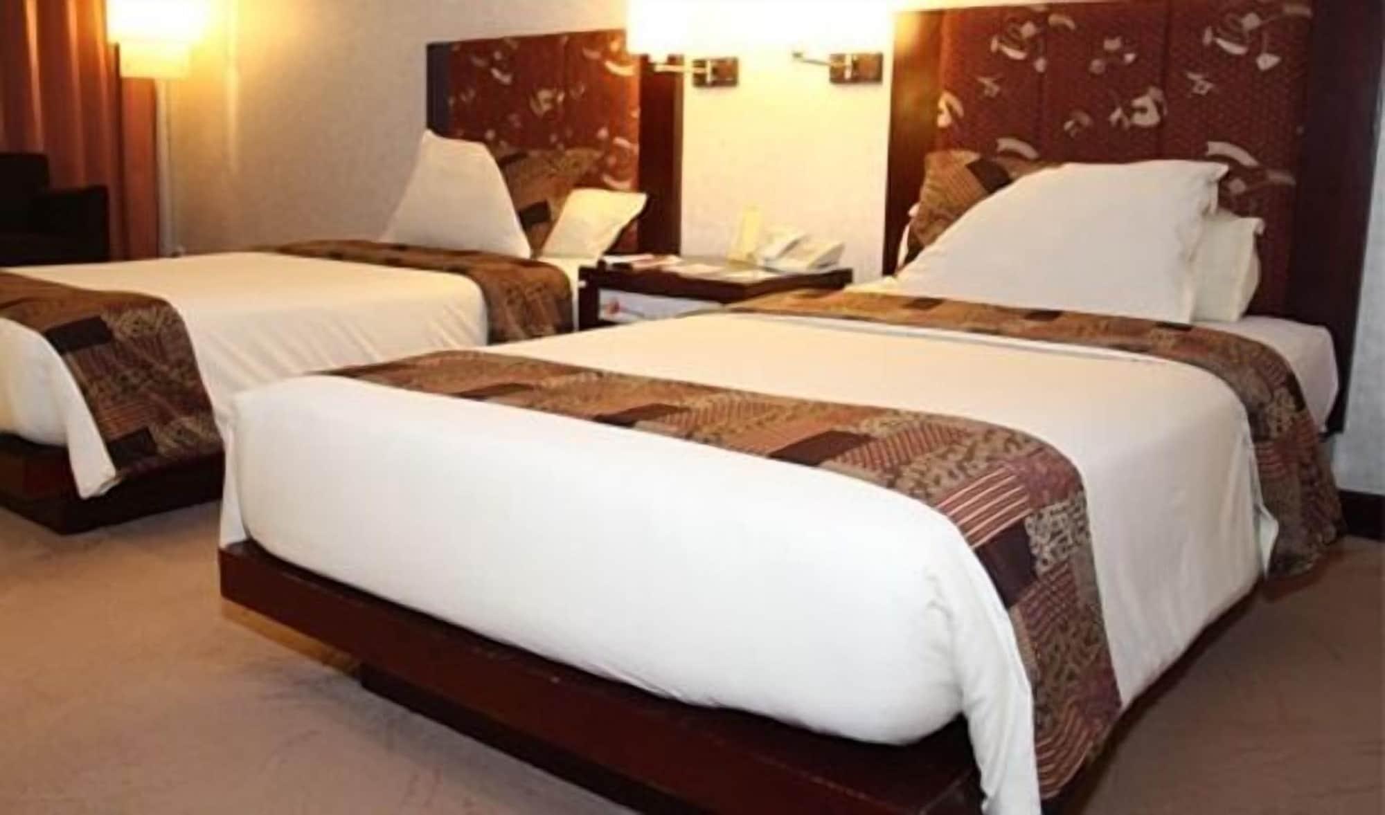 Grand Wahid Hotel Salatiga Exterior photo