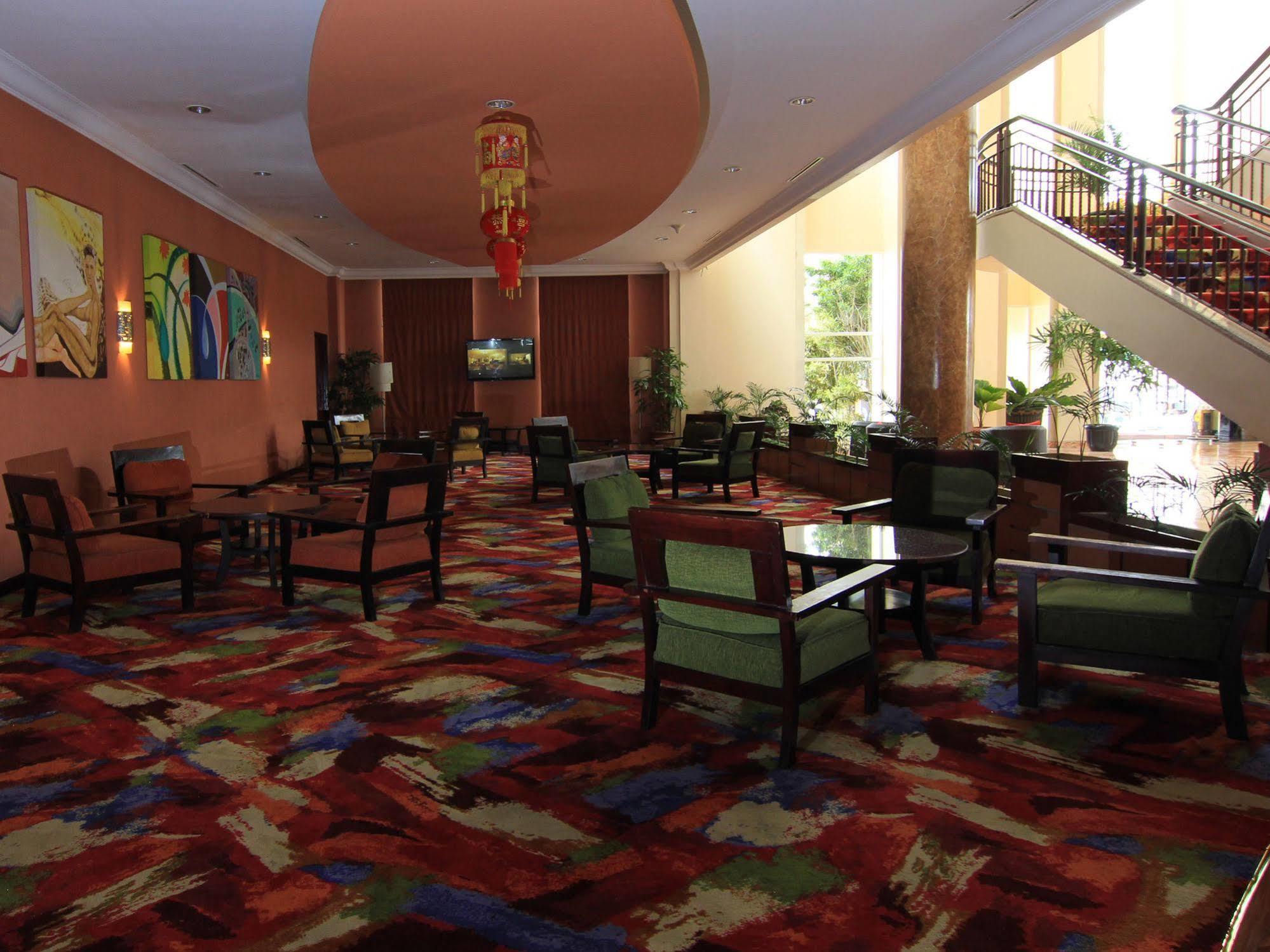 Grand Wahid Hotel Salatiga Exterior photo